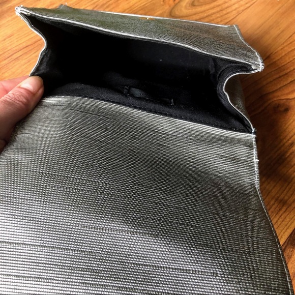 Lancome Silver Makeup / Cosmetics Bag w/ Mirrored Insert - Picture 4 of 7